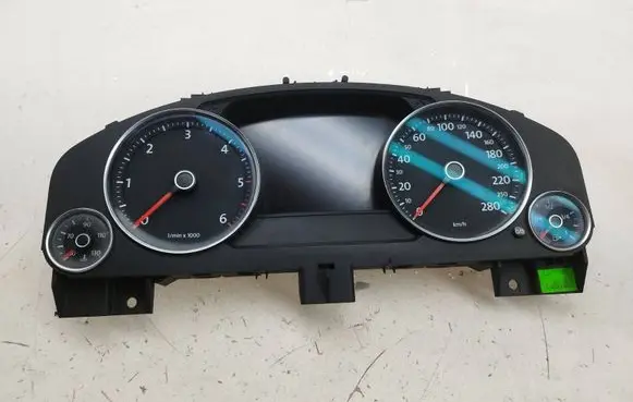 Volkswagen Touareg II Speedometer (instrument cluster) 7P6920880A 0263677001