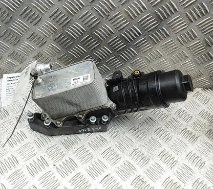 BMW X5 G05 Oil filter cover 8586674