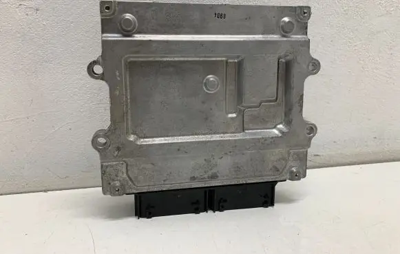 Volvo XC40 Engine control unit/module 32242005 0000332338