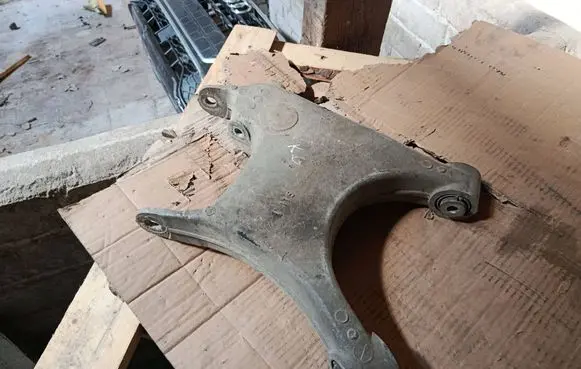 BMW 5 E39 Rear upper control arm/wishbone 1091485K