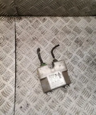Opel Zafira B Airbag control unit/module 327963935