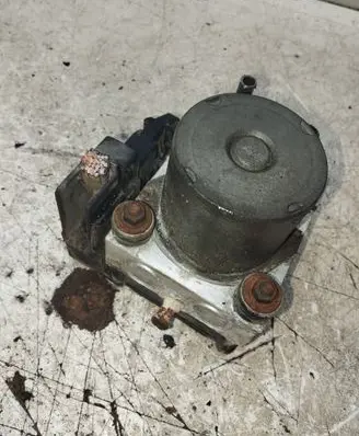 Toyota Corolla Verso AR10 ABS Pump 0265950412 69030J0703