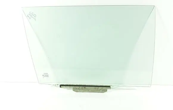 Toyota Avensis T250 Rear door window glass 43R00048