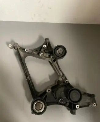 Mercedes-Benz E W212 Generator/alternator bracket A651201 GD01549