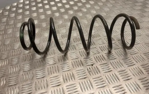 Ford Mondeo Mk III Front coil spring