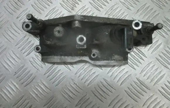 Chevrolet Captiva Camshaft holder 