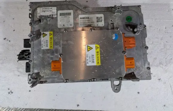 Peugeot 2008 II Voltage converter inverter 9841283080