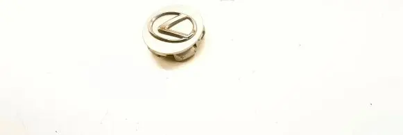 Lexus GS 300 350 430 450H R18 wheel hub/cap/trim 