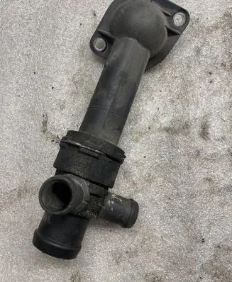 Seat Toledo III (5P) Engine coolant pipe/hose 038121121