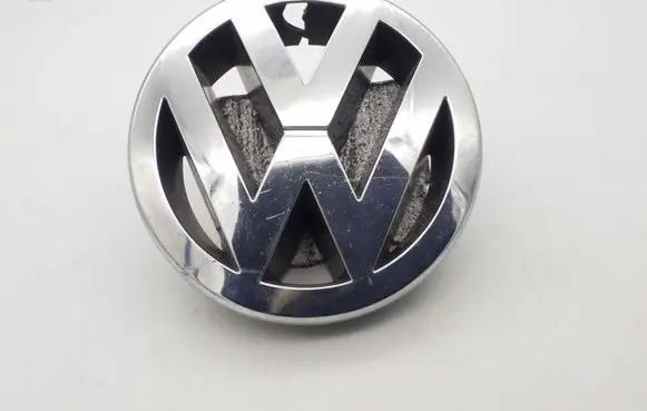 Volkswagen PASSAT B5.5 Manufacturer badge logo/emblem 3B0853601C