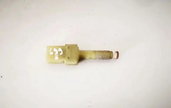 Audi A6 S6 C4 4A Brake pedal sensor switch 443945515