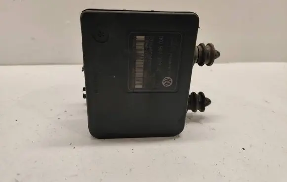 Volkswagen Caddy ABS Pump 1K0907379AC 00005305H0 10096003593