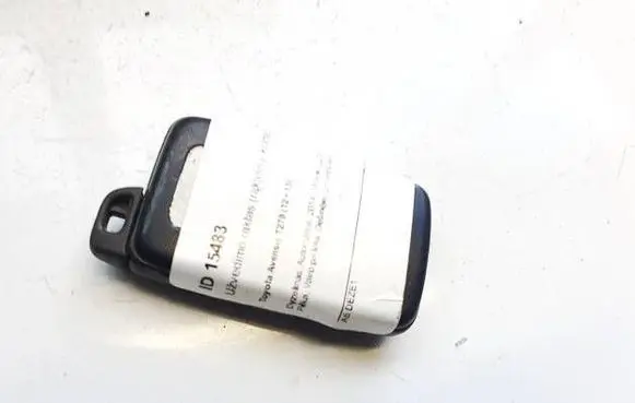 Toyota Avensis T270 Ignition key/card 