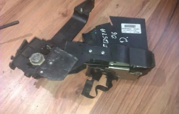 Ford Fiesta Front door lock 2s51b219a64cj