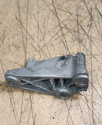 BMW 5 GT F07 Engine mounting bracket 1351780542101 13517805421 7805421