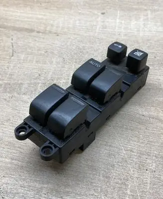 Nissan Primera Electric window control switch 25401AV640 C8DD702N 952N1