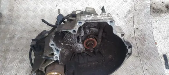 Nissan Almera Manual 5 speed gearbox 57j