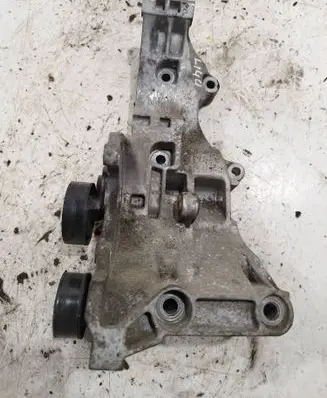 Audi A4 S4 B7 8E 8H Engine mounting bracket 03g903143d