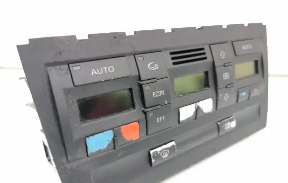 Audi A4 S4 B7 8E 8H Climate control unit 8E0820043B 0439324