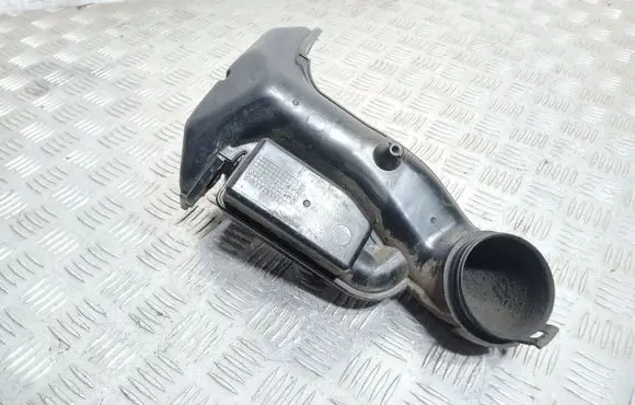 Mazda CX-7 Air intake duct part K3804