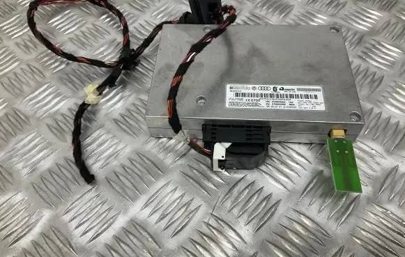 Audi A4 Allroad B8 Bluetooth control unit module 8T0862335E
