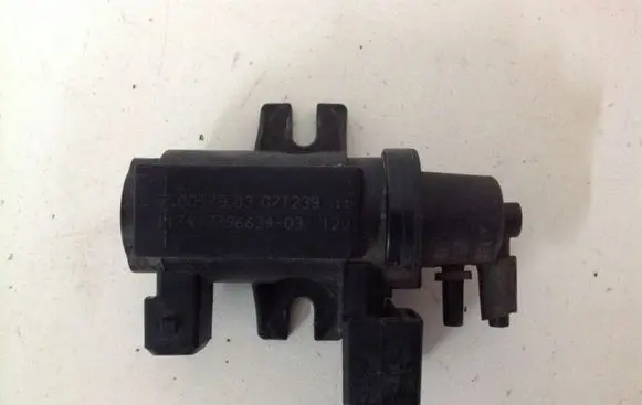 Vacuum valve