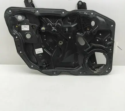 Volkswagen Touareg II Front door electric window regulator 7P6837755D