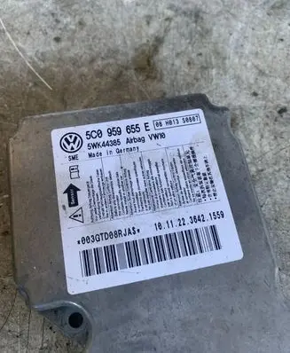 Volkswagen Jetta VI Airbag control unit/module 5c0959655e