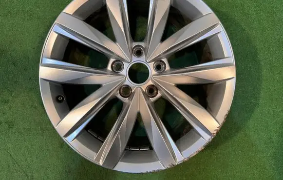 Volkswagen Multivan T5 R18 alloy rim 