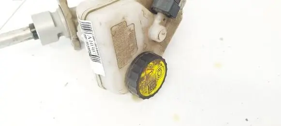 Ford Mondeo Mk III Brake fluid reservoir 