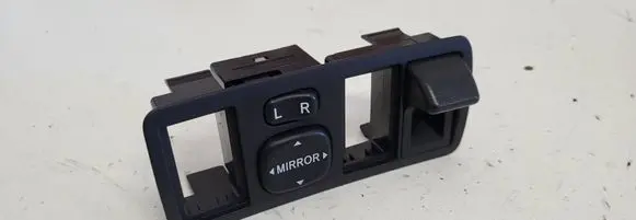 Toyota Corolla E120 E130 Wing mirror switch 777665