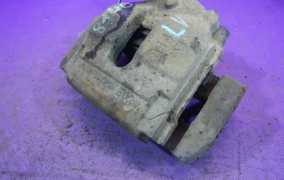 BMW X3 E83 Front brake caliper