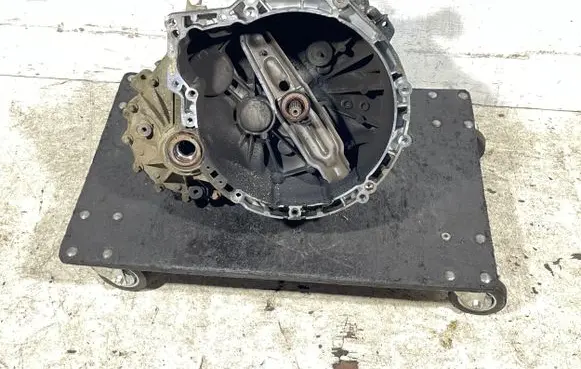 Manual 5 speed gearbox