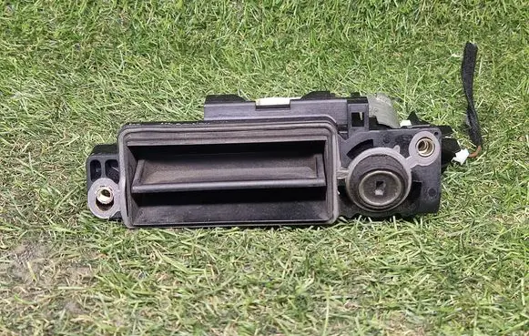 Mercedes-Benz E W211 Tailgate/trunk/boot exterior handle A2037500093