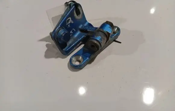 Mercedes-Benz A W169 Rear door lower hinge