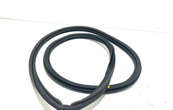 Audi Q3 8U Front door rubber seal 8U08313721