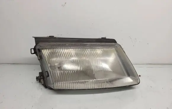Volkswagen PASSAT B5 Headlight/headlamp 14742600RE