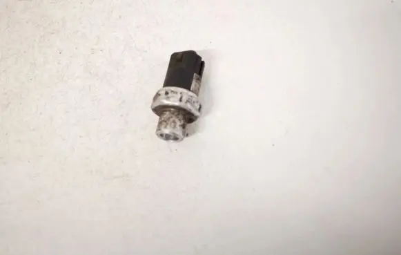 Volkswagen PASSAT B5 Air conditioning (A/C) pressure sensor 8D0959482B TDP-302QADG-2