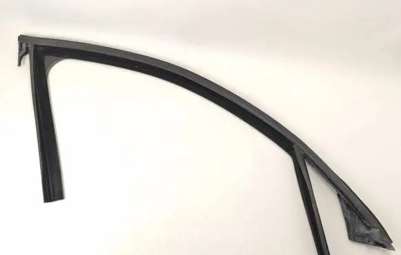 Alfa Romeo Stelvio Front door window/glass frame 260701HR1408
