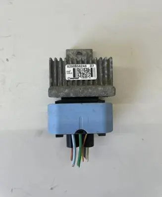 Renault Scenic III - Grand scenic III Glow plug pre-heat relay 8200859243