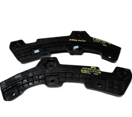 Mazda MX-30 Fender mounting bracket DN4E51U44