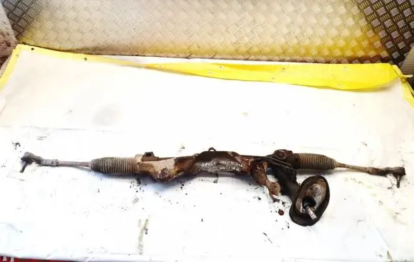 Volvo S40 Steering rack LHD