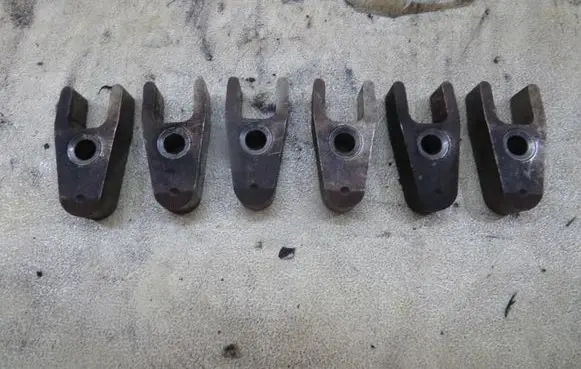 Jeep Grand Cherokee (WK) Fuel Injector clamp holder GMAUTO4574097