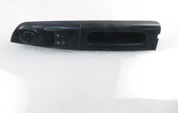 Hyundai Getz Electric window control switch 935701C010