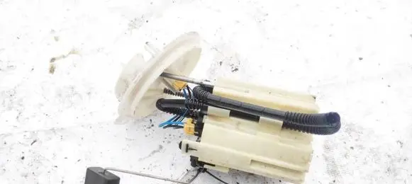 Mercedes-Benz C AMG W204 In-tank fuel pump 2044700594