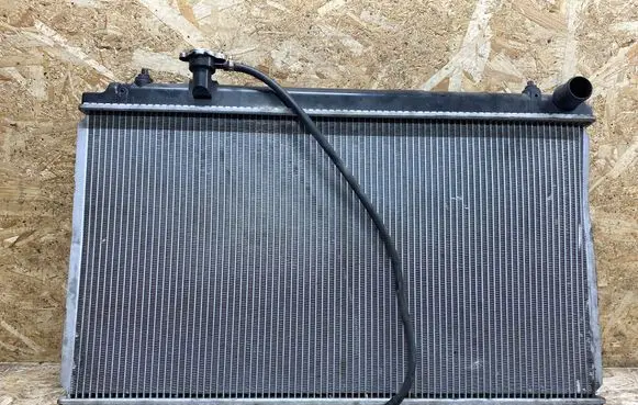 Nissan 350Z Coolant radiator 558401301118