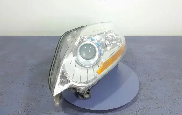 Ford Kuga I Headlight/headlamp 8V41-13D155-AF