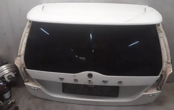 Volvo V70 Tailgate/trunk/boot lid 