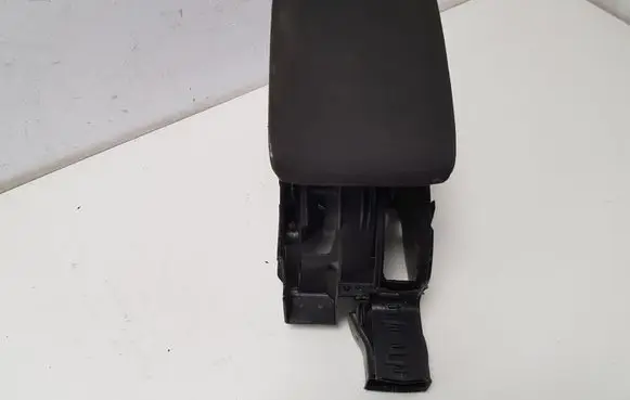 Volkswagen Golf VI Armrest 1K5864251
