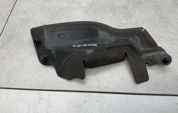 Ford Kuga II Intercooler air guide/duct channel GV4B8A211D